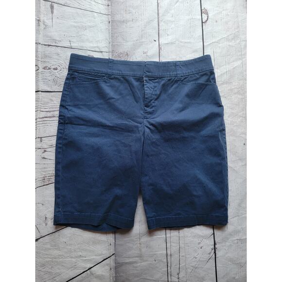 Gloria Vanderbilt Shorts Missy Size 12 Women's Bermuda Pockets Navy - Picture 1 of 9